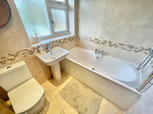 Ascot Drive Great Sutton